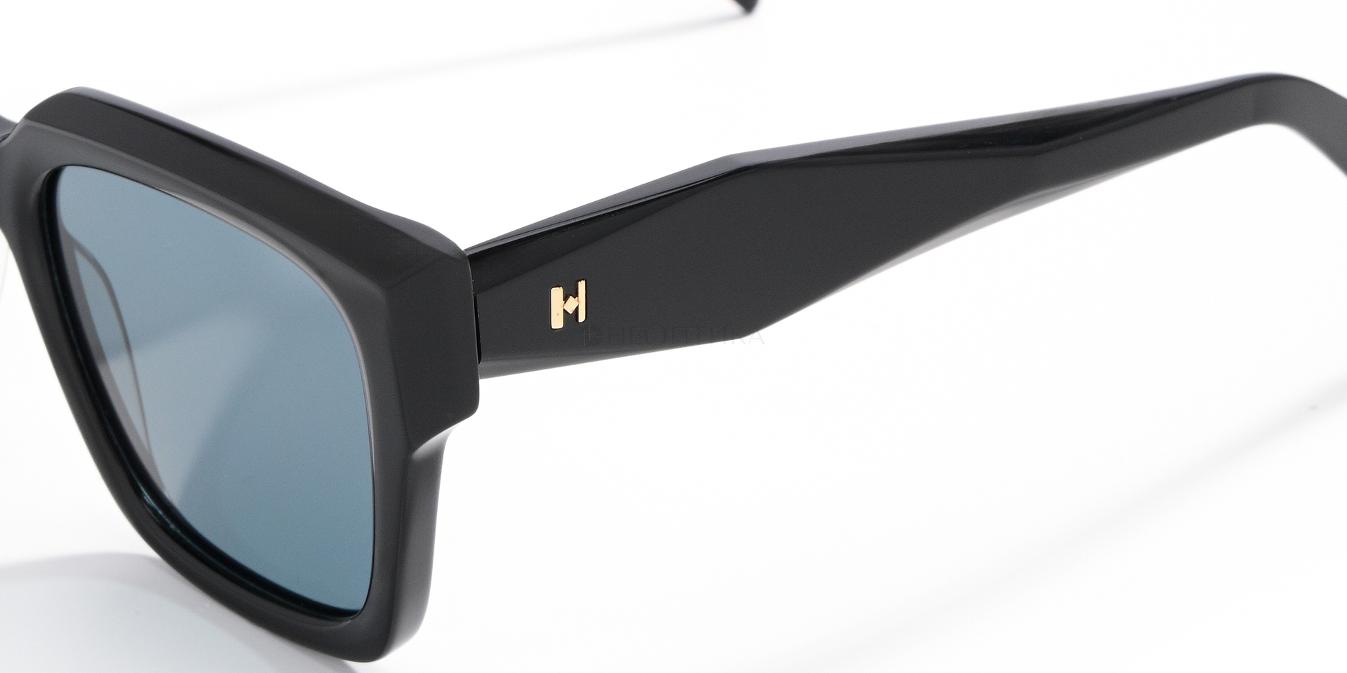 Солнцезащитные очки Hickmann HI9202 A01